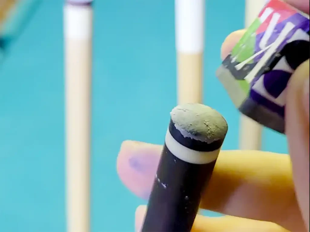Kamui Kageki Chalk covers a phenolic tip with ease